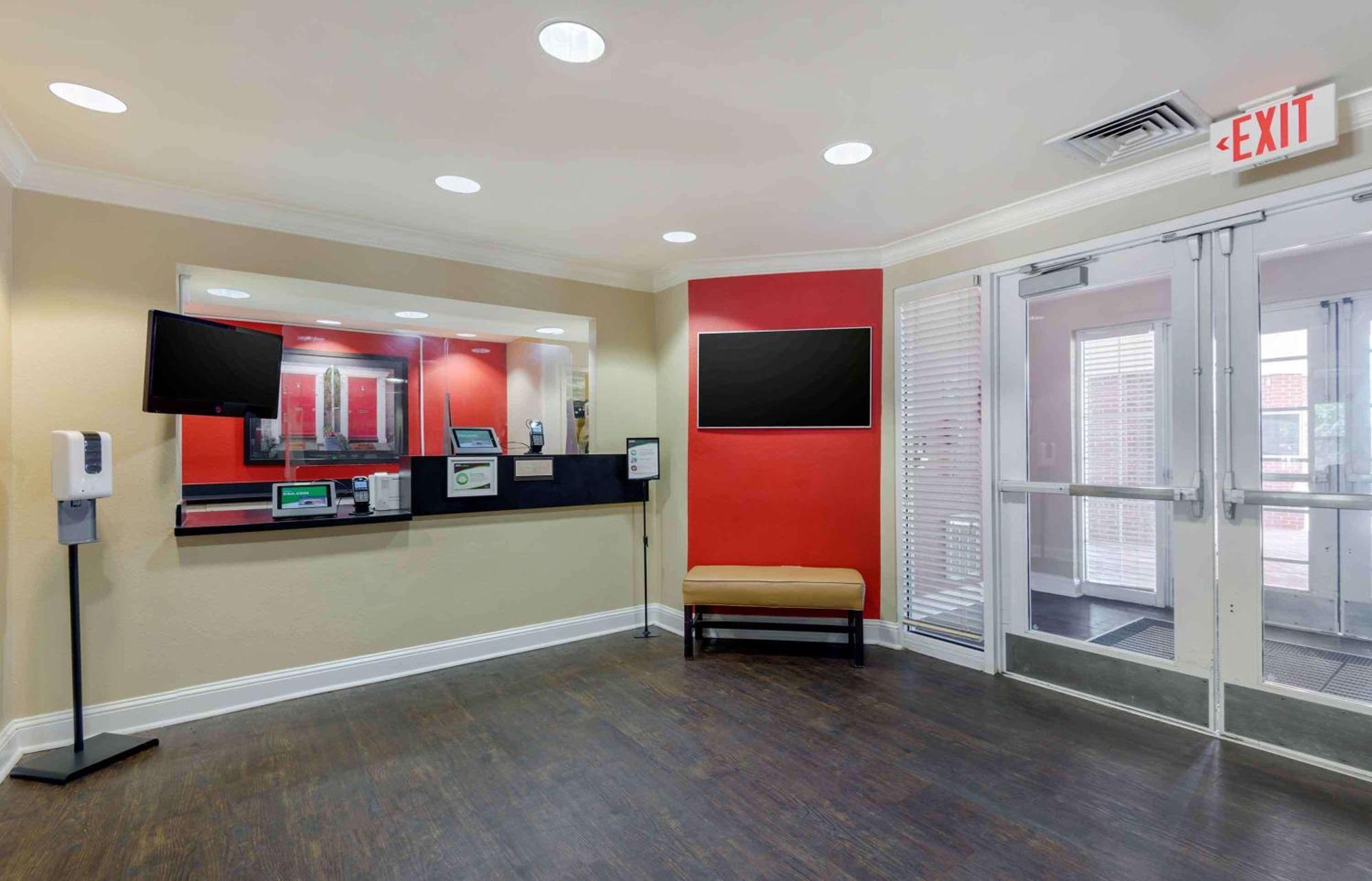 Extended America - - Airport Hotel