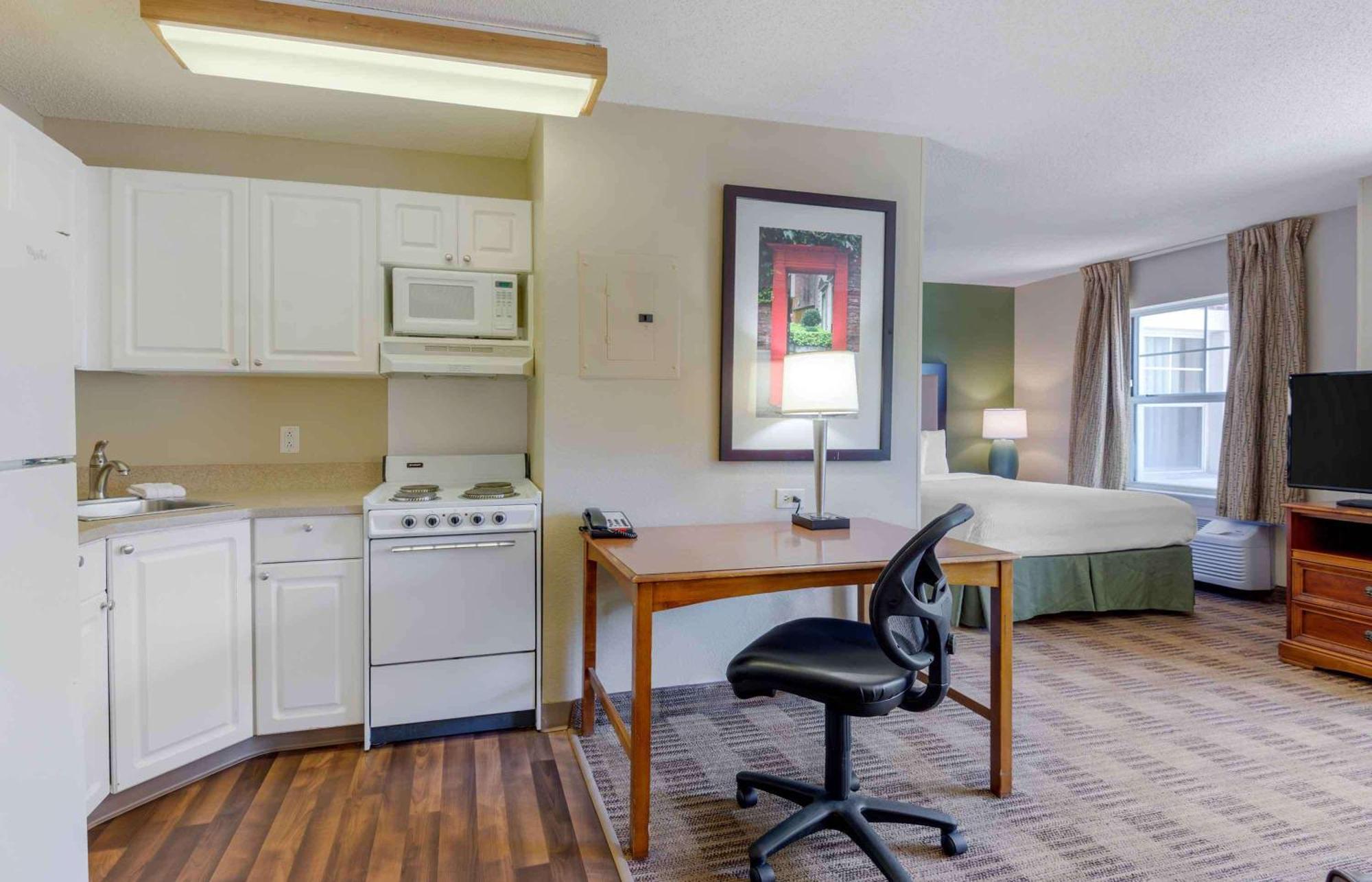Extended America - - Airport Hotel 2*