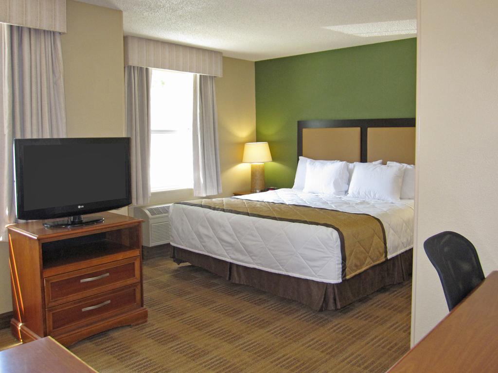 Extended America - - Airport Hotel 2*